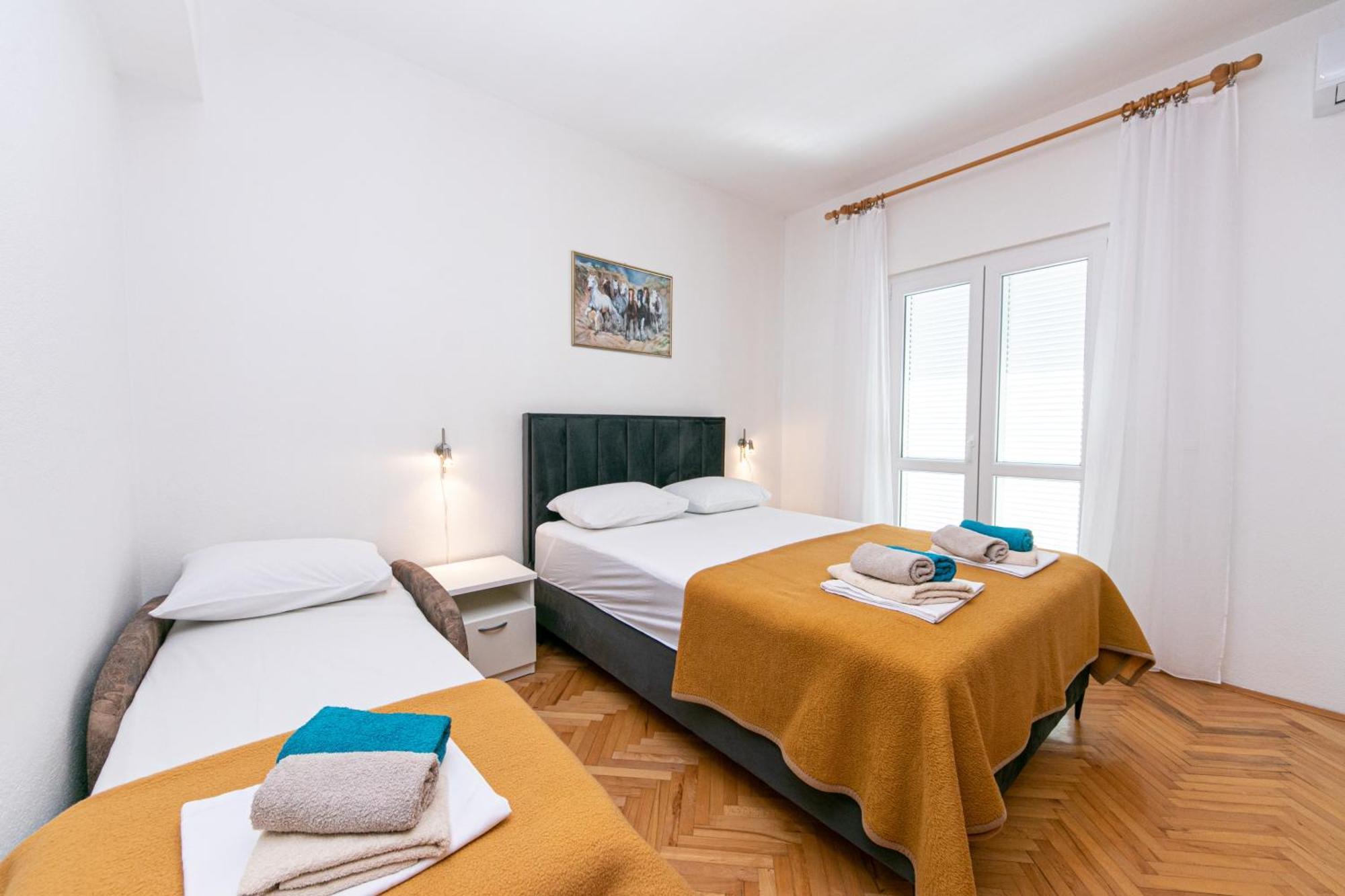Apartments With A Parking Space Pisak, Omis - 5975 Екстериор снимка