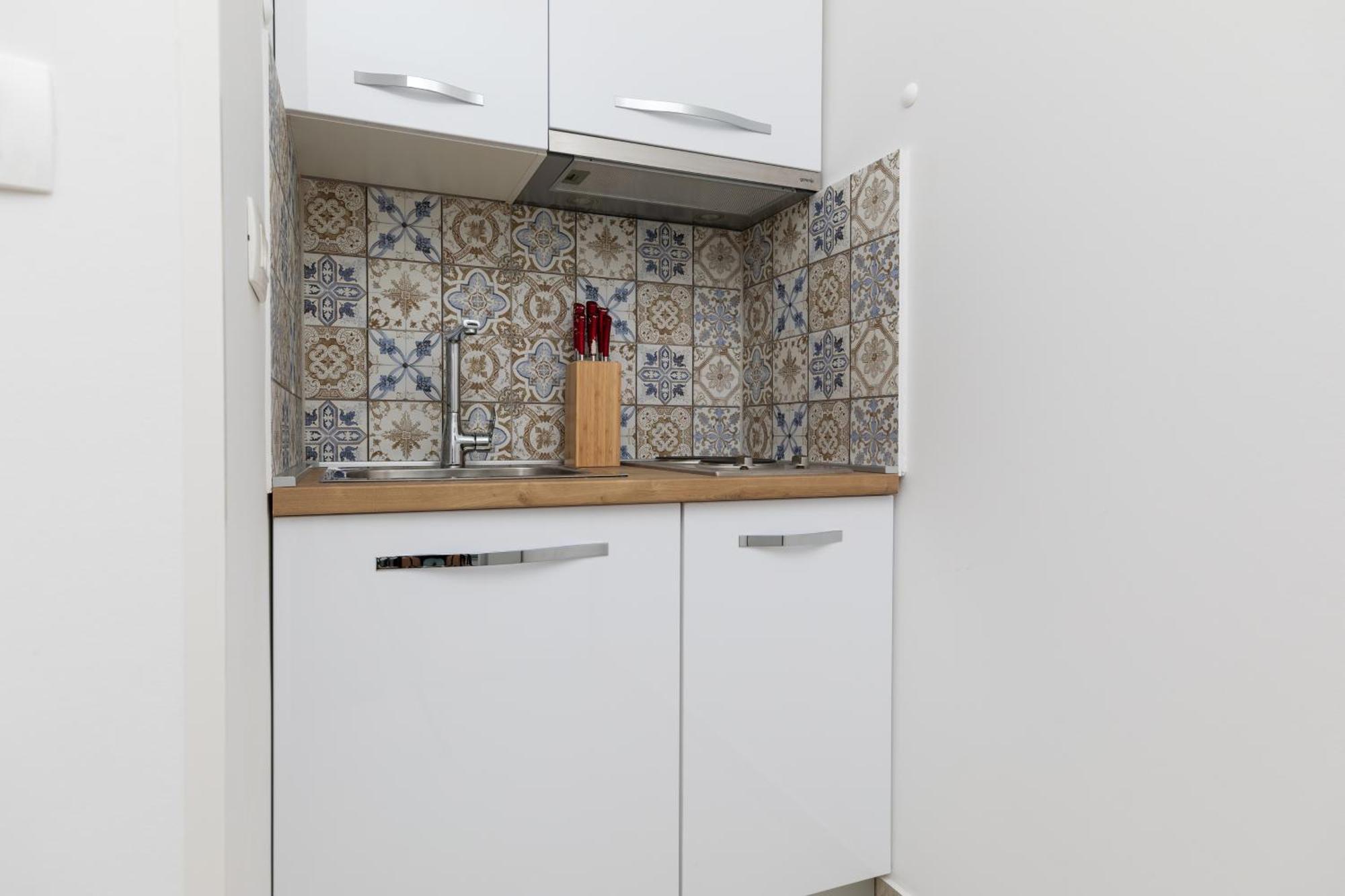 Apartments With A Parking Space Pisak, Omis - 5975 Екстериор снимка