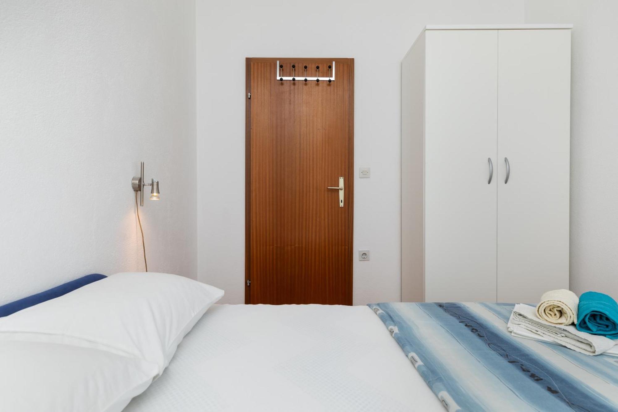 Apartments With A Parking Space Pisak, Omis - 5975 Стая снимка
