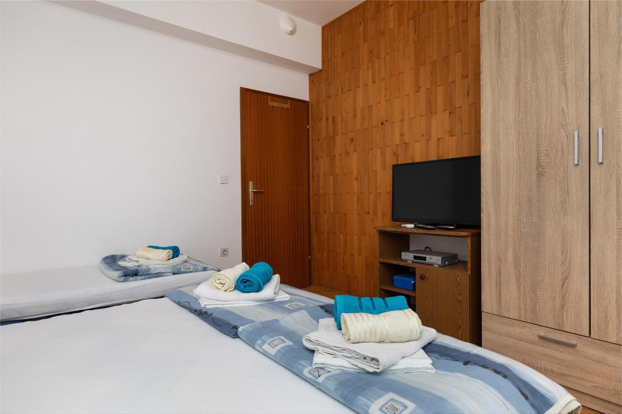 Apartments With A Parking Space Pisak, Omis - 5975 Стая снимка