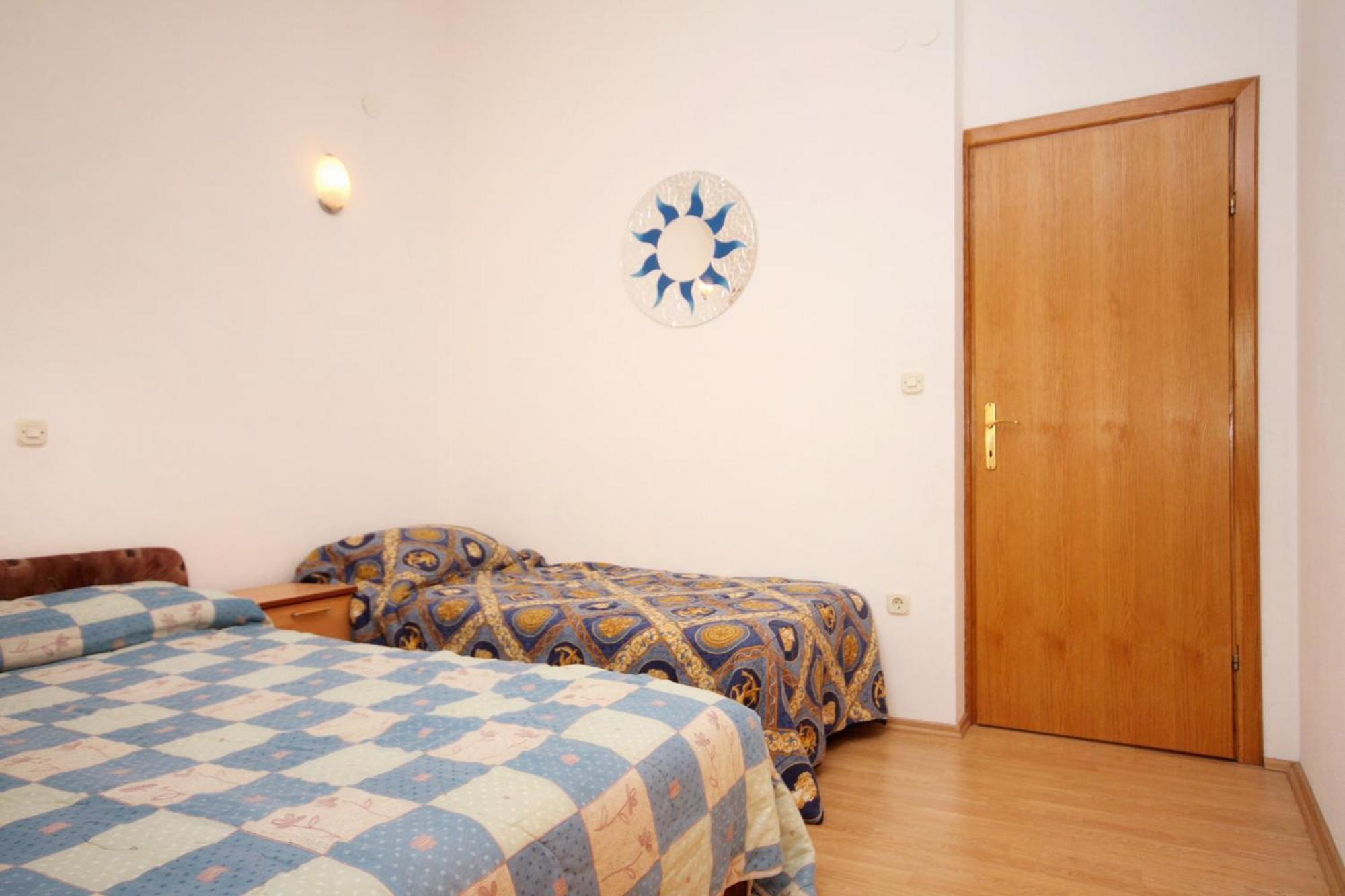 Apartments With A Parking Space Pisak, Omis - 5975 Стая снимка